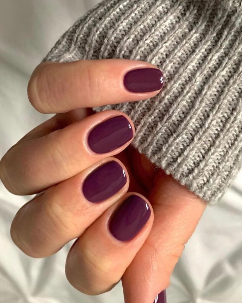 short clean berry nails