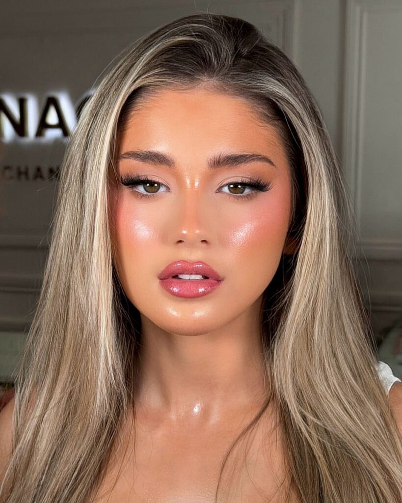 soft nude makeup with bronzer 3