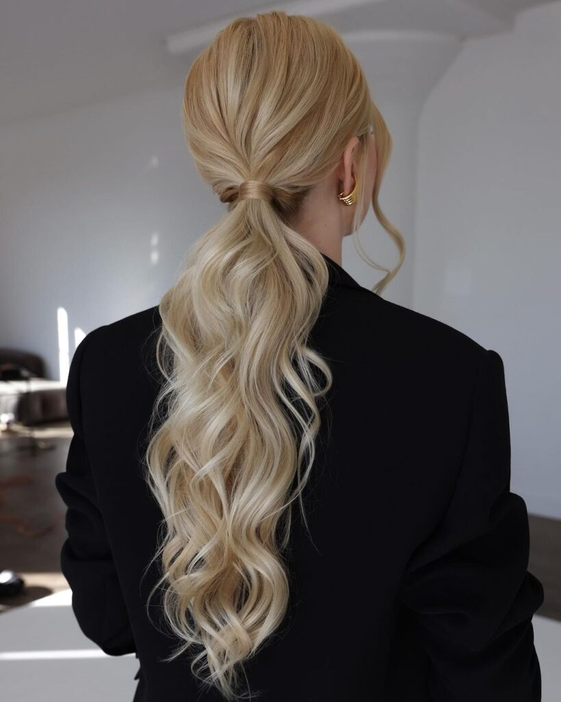 wavy ponytail