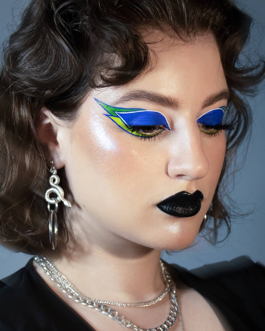 blue graphic eyeliner