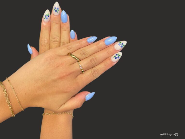 nail art myrtille