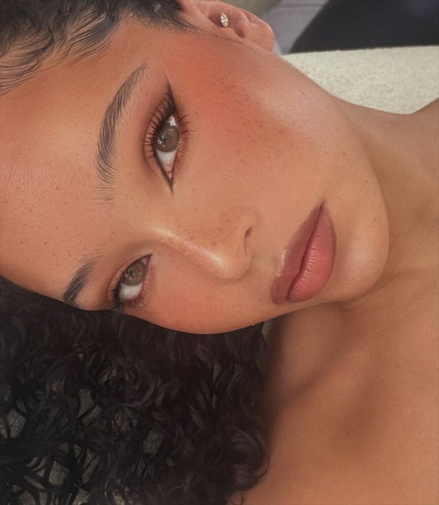 glowy dewy makeup with freckles