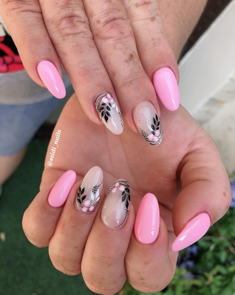 unhas de agosto em rosa pastel