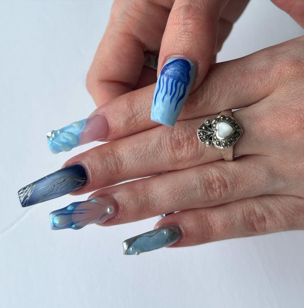 seashell blue summer nails