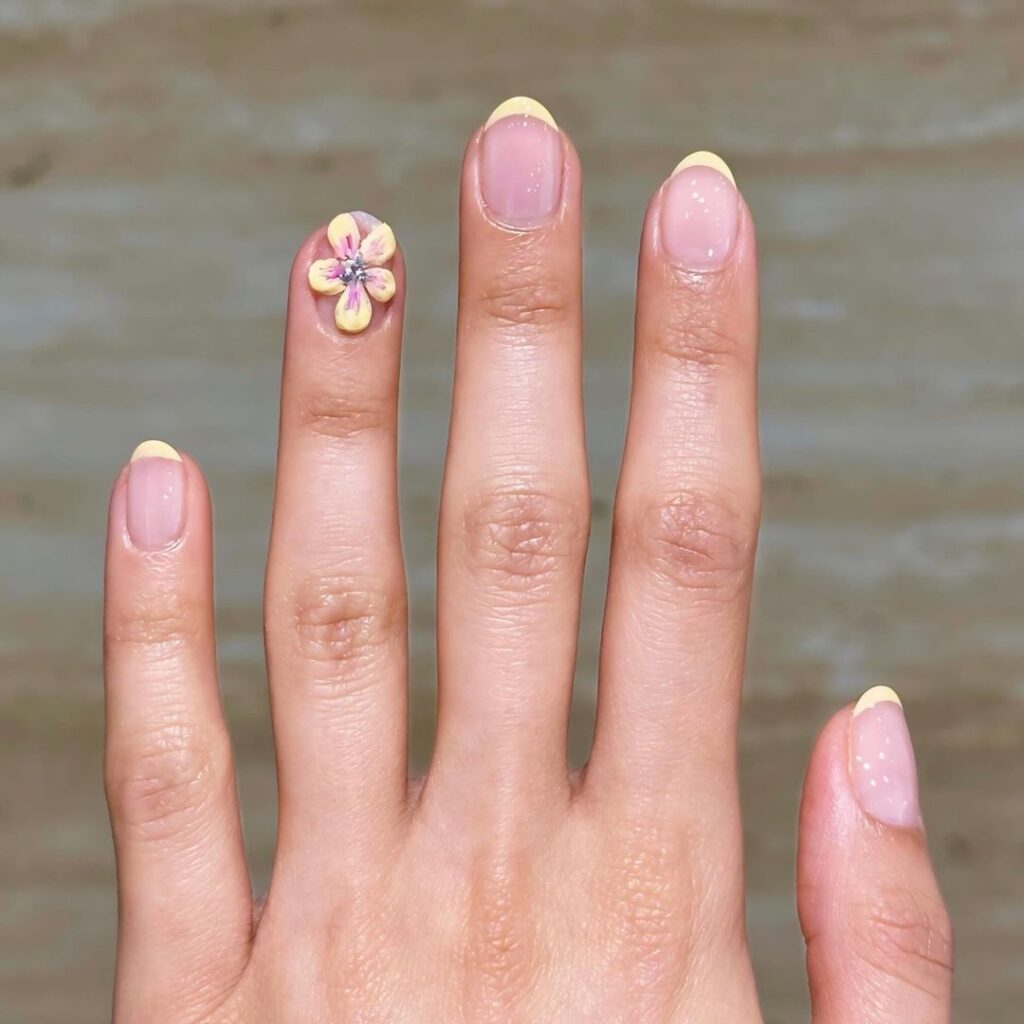 subtle 3d summer nails