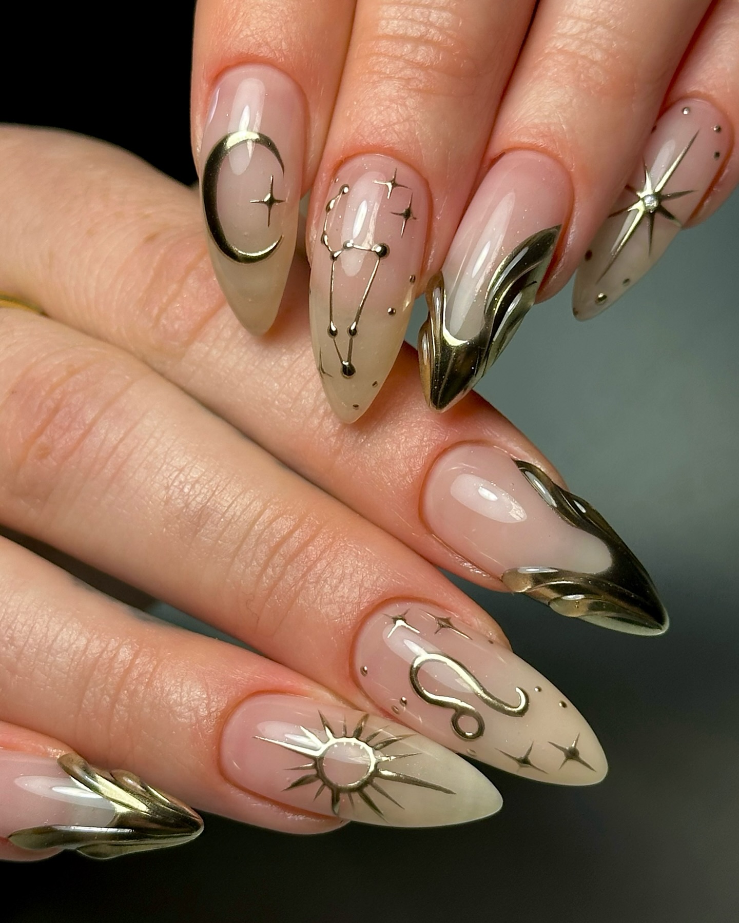 gold leo nails