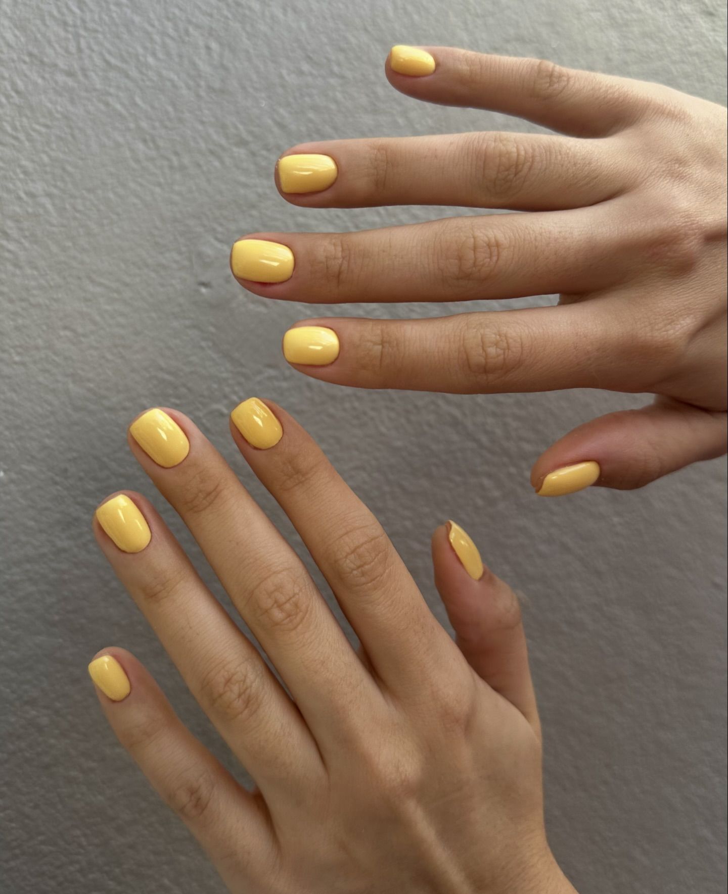 ongles jaunes ananas