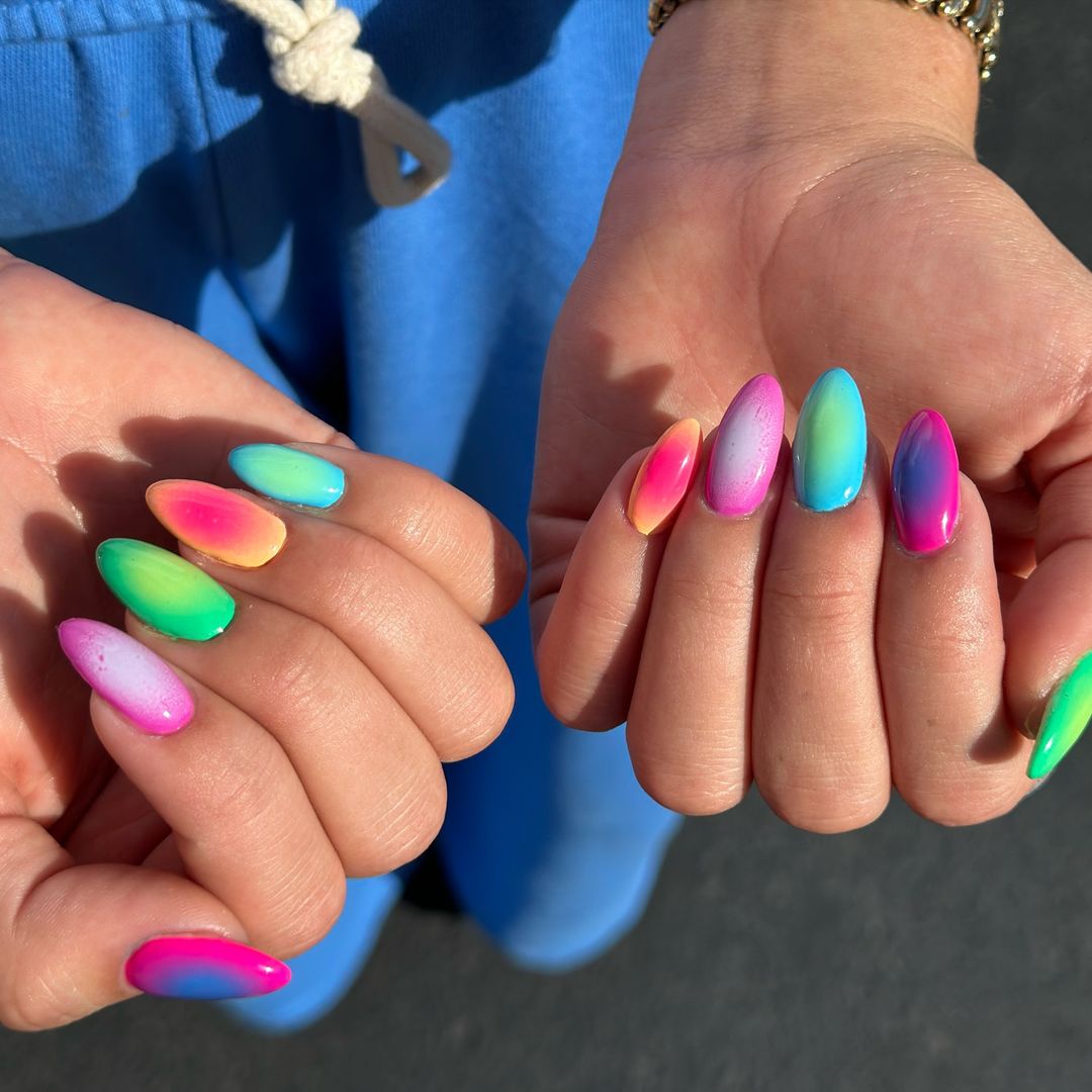 summer aura nails