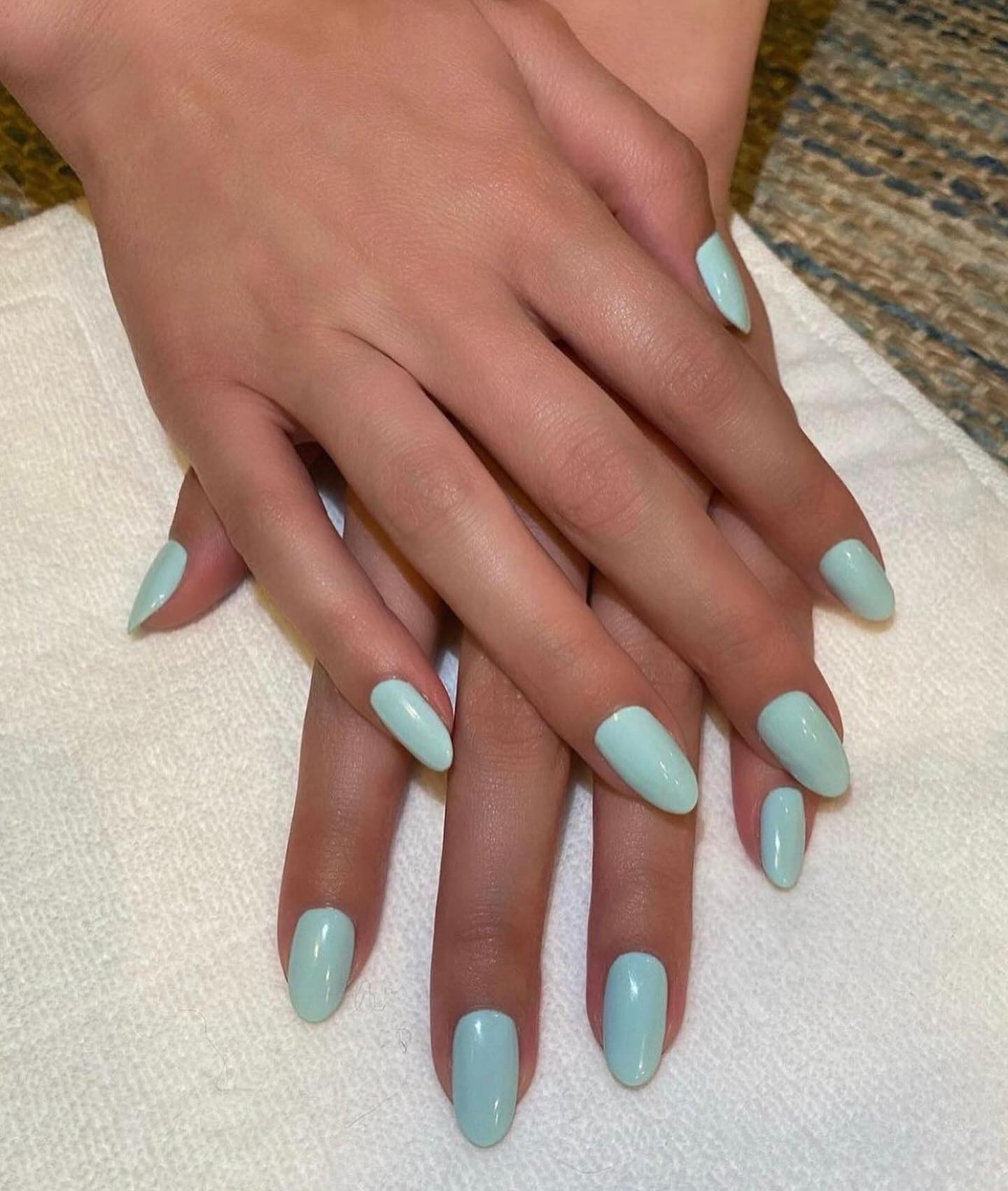 robin’s egg blue nails