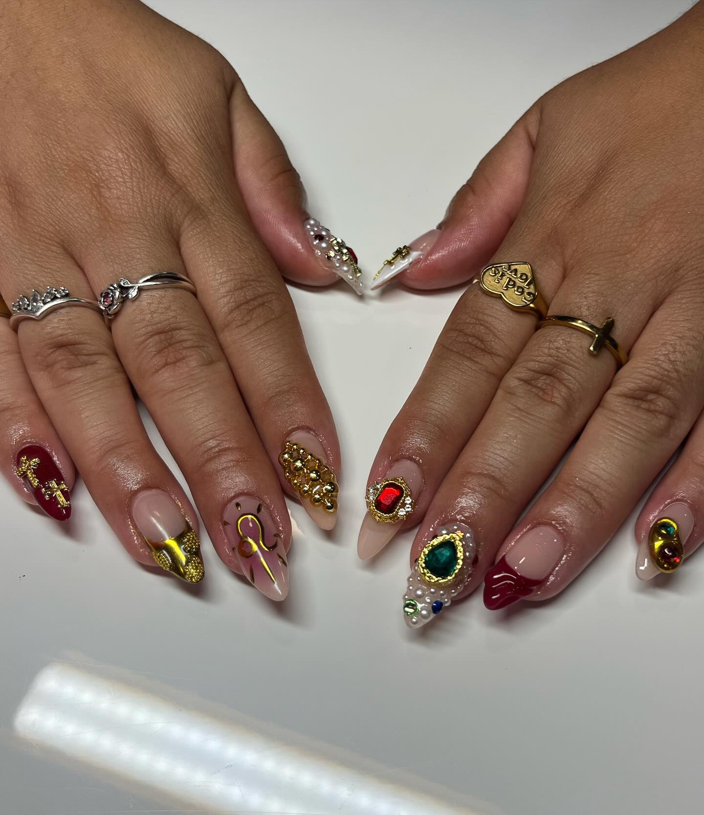 unhas de aniversário leo luxe