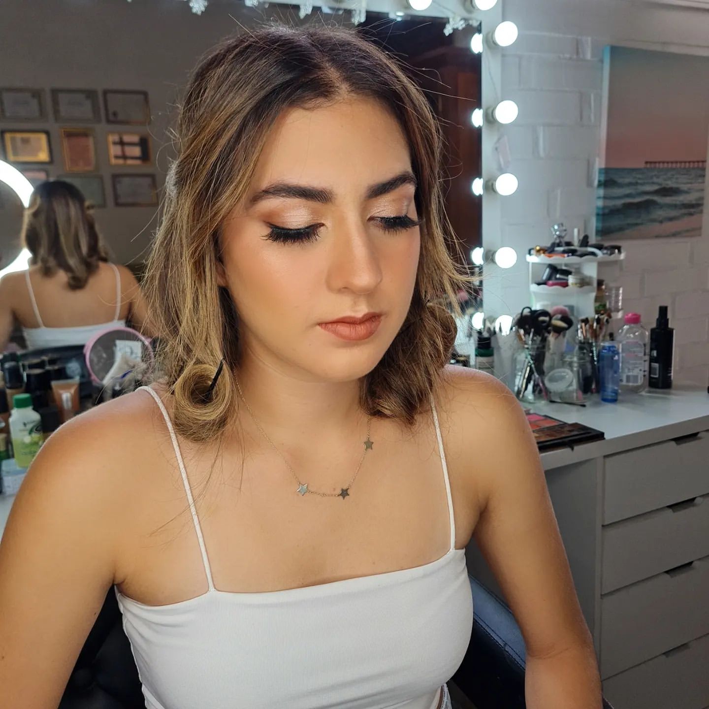 maquillage glam pour photos de fin d'études