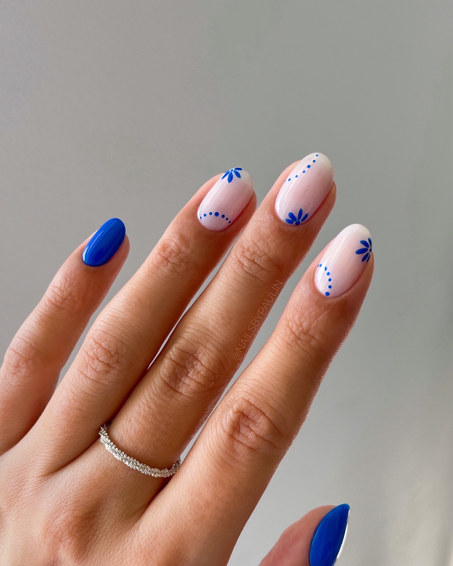 white and blue nails