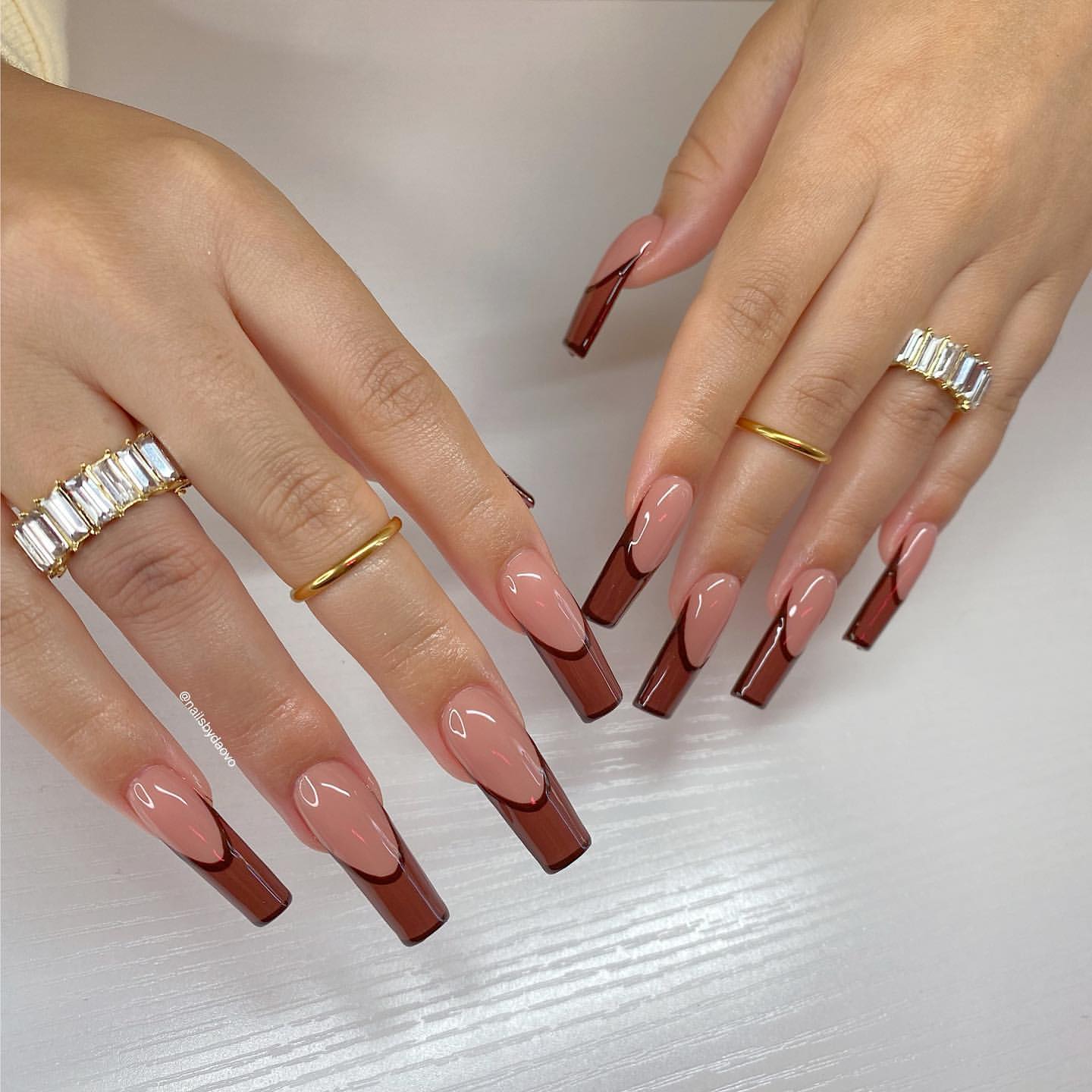 brown outline french tips