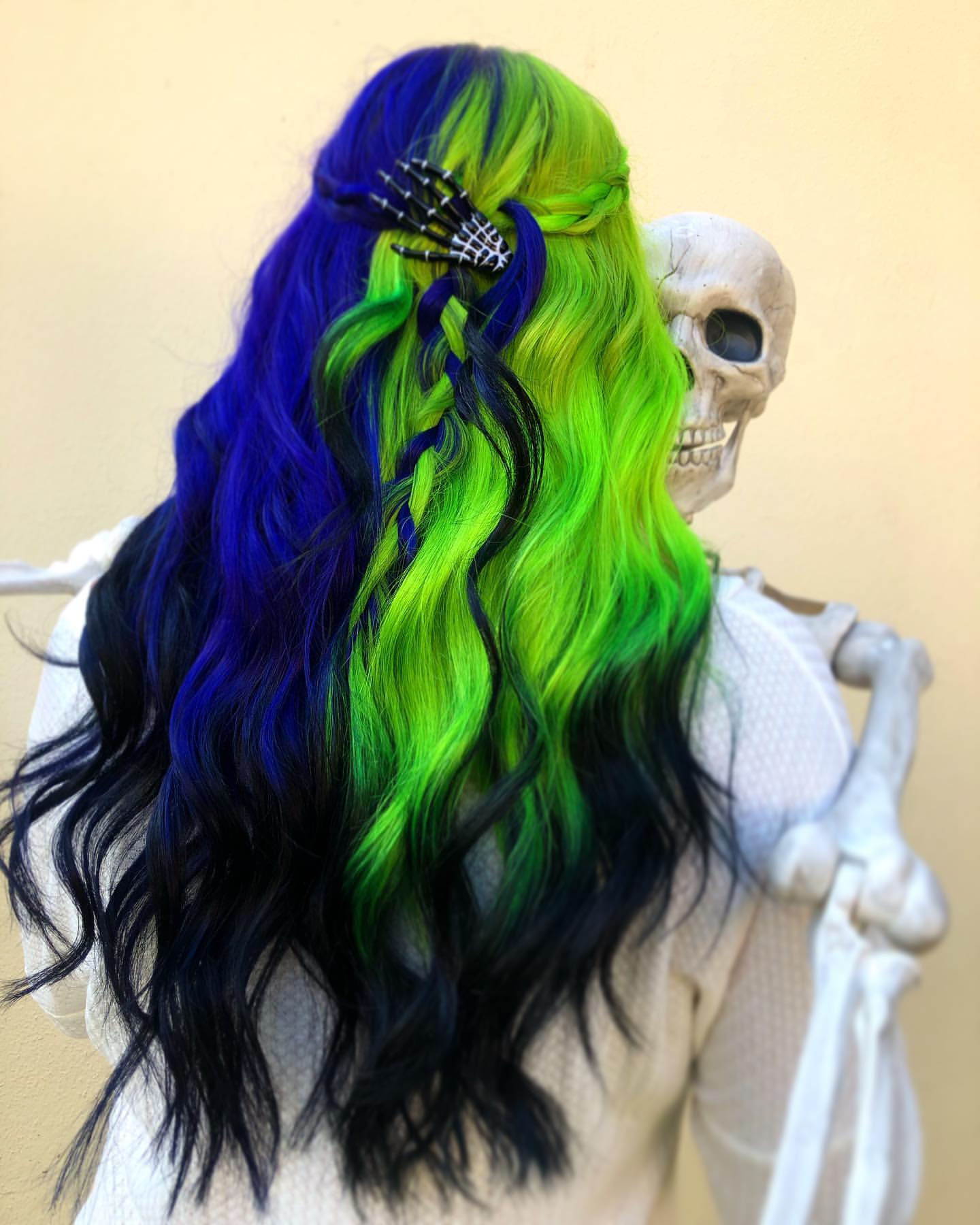 electric blue and radioactive green split dye