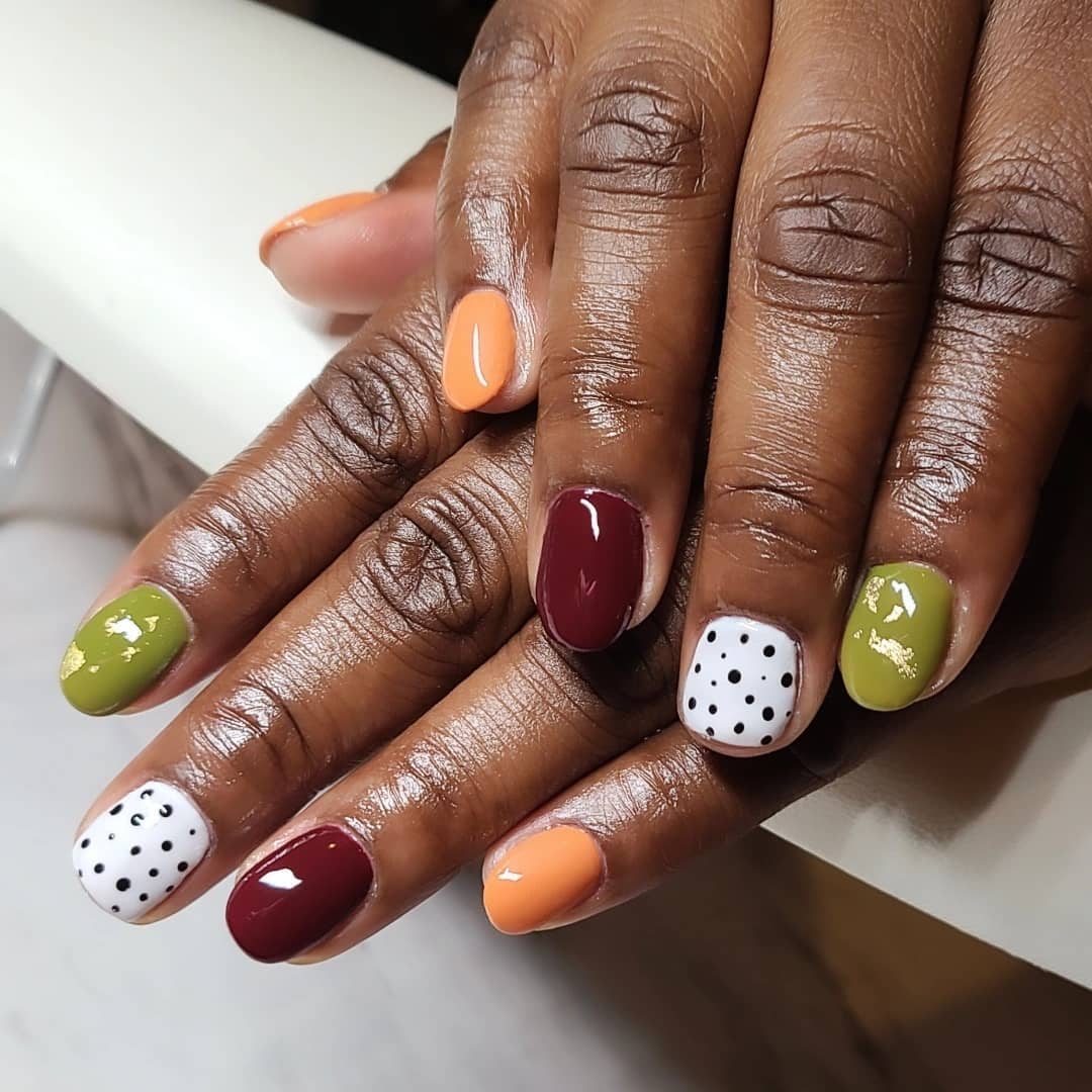 ongles d'automne mixtes et assortis