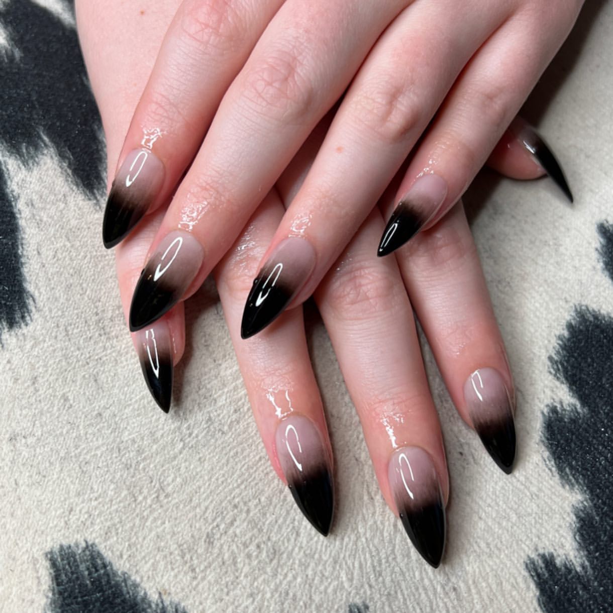 ongles noirs ombrés