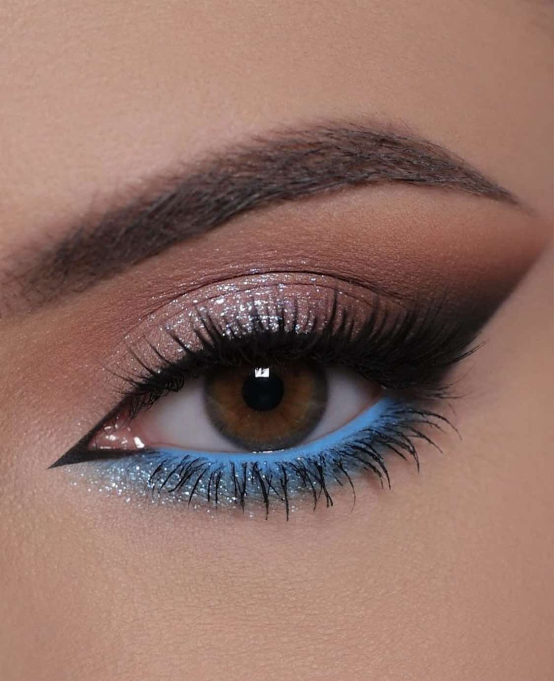 Smokey And Blue Under-Eye Eyeliner