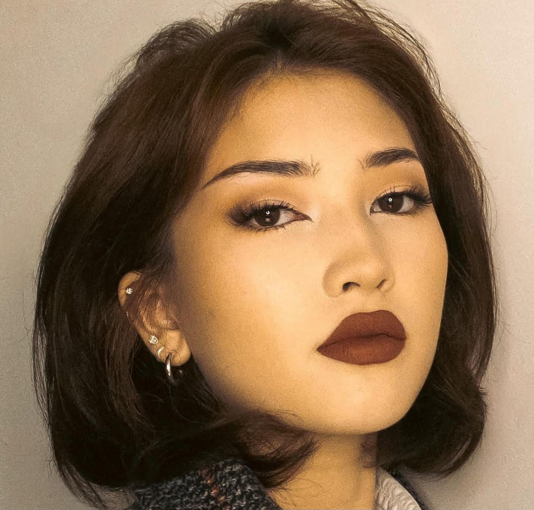 Look de maquillaje para bodas de otoño inspirado en los 90