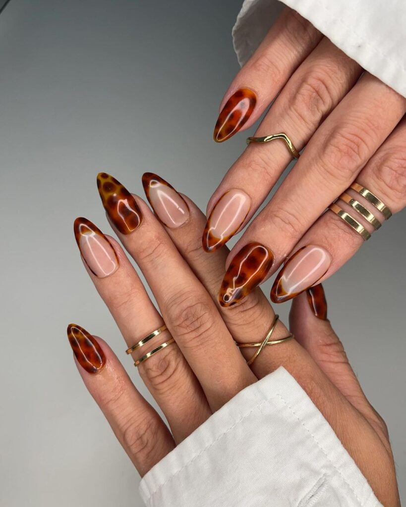 Almond Glossy Nails