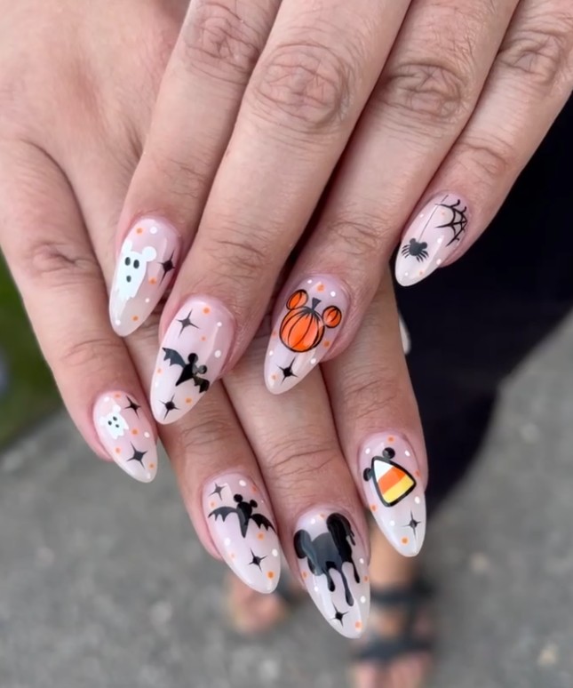  Black And White Halloween Disney Nails