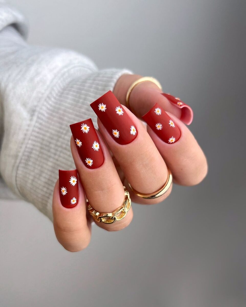 Marguerite Rouges Tombez amoureux de ces ongles rouges invitants pour l'automne