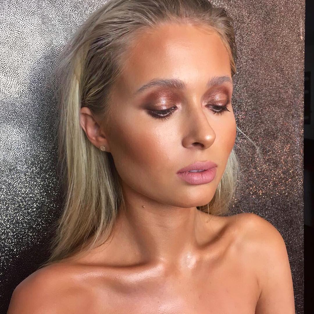 bronzed glossy scandi look