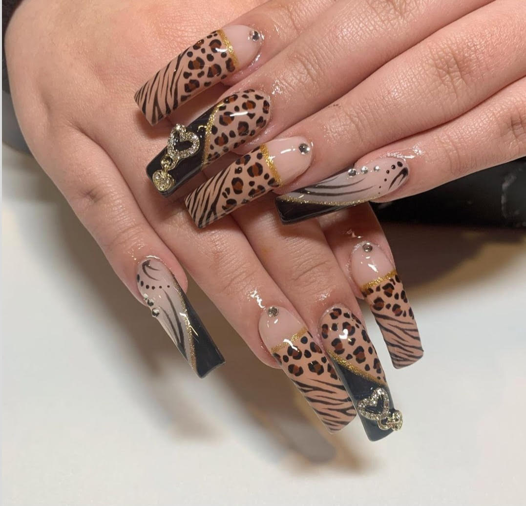 cheetah print retro nail art