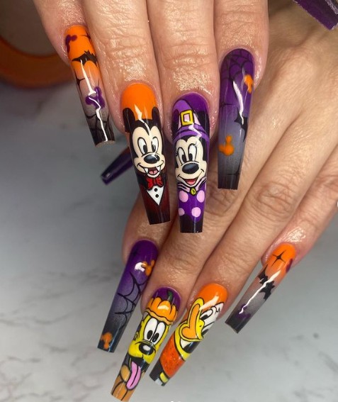 Unhas Disney em forma de caixão para o Dia das Bruxas