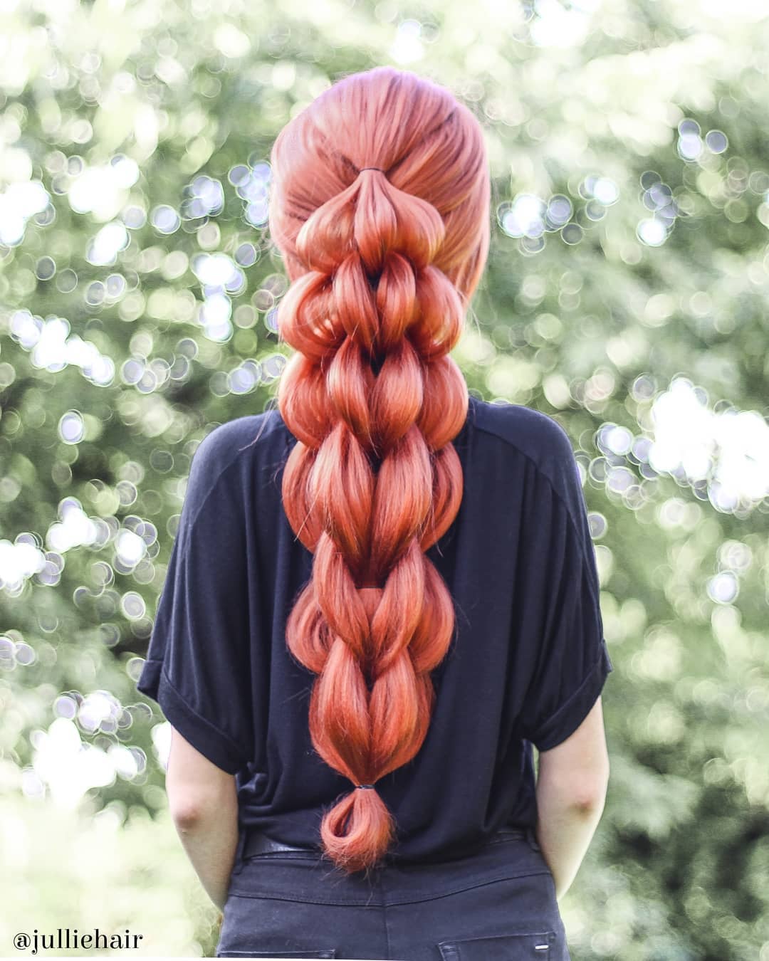 elegante coleta trenzada elástica para pelo largo