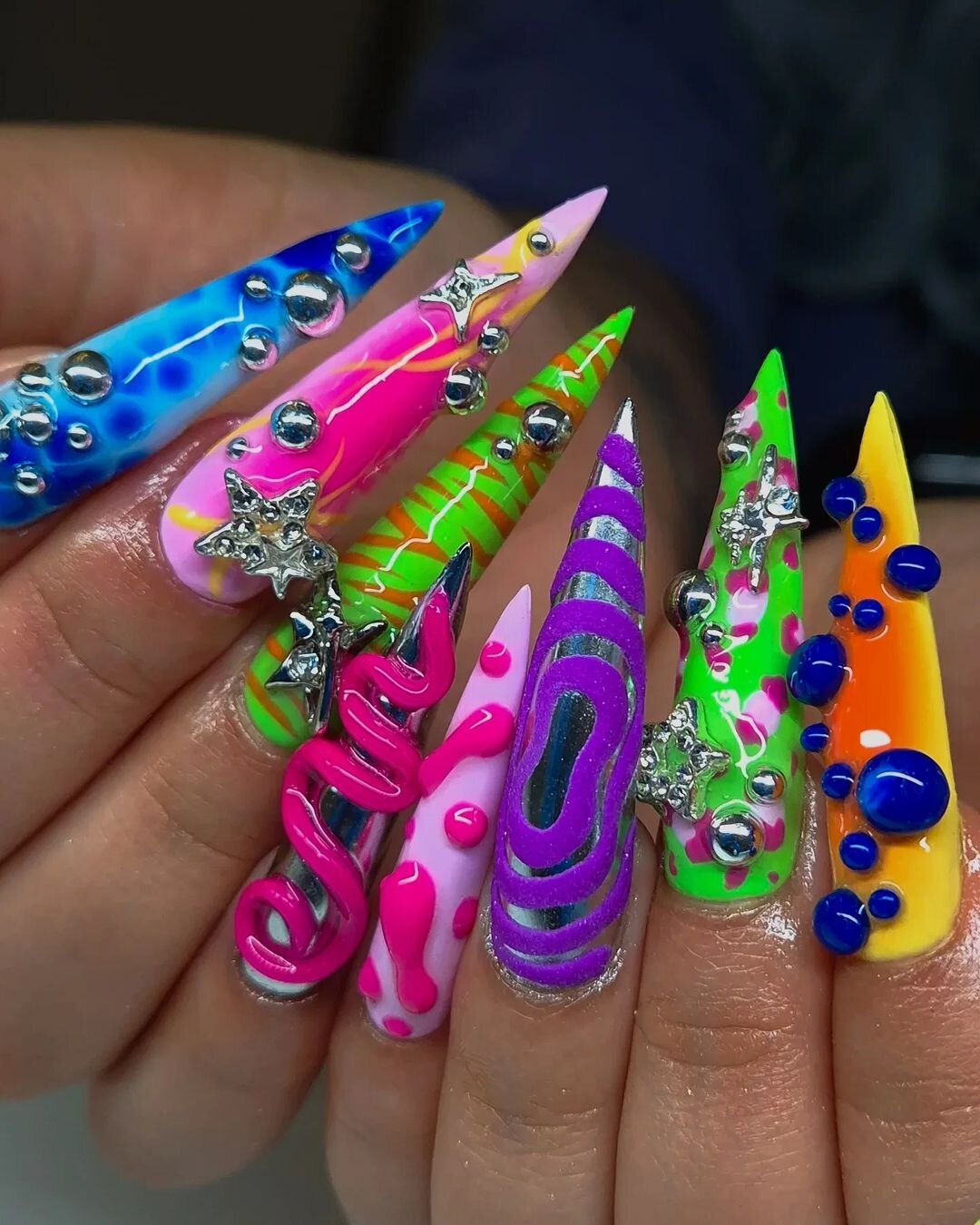 design de unhas freestyle neon party