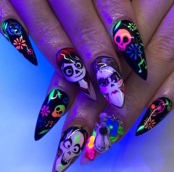 Halloween Funky Disney Nails (2)