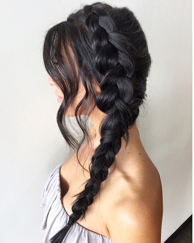 peinado deportivo messy side braid