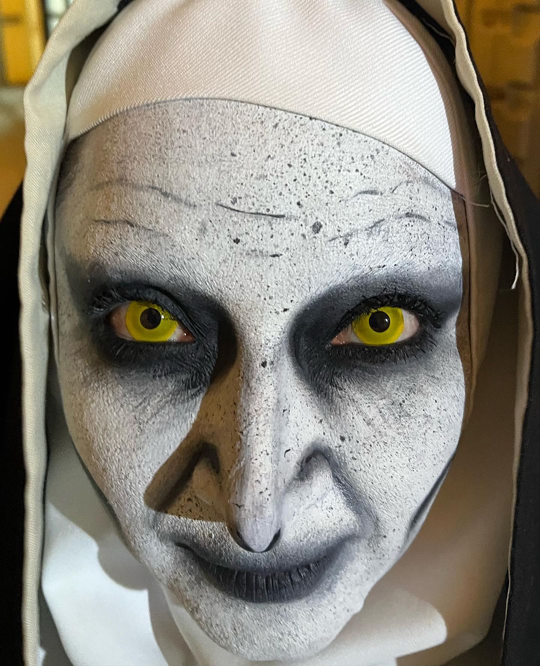 trucco spaventoso da suora per Halloween