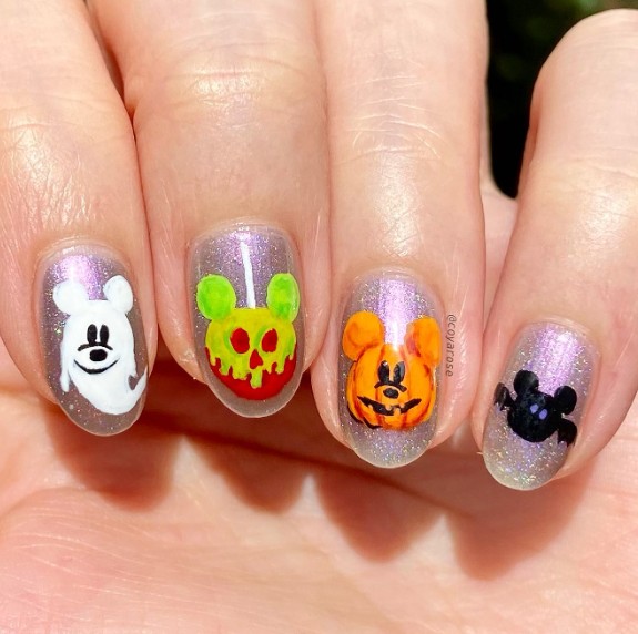 Unhas Disney em forma de donut vidrado