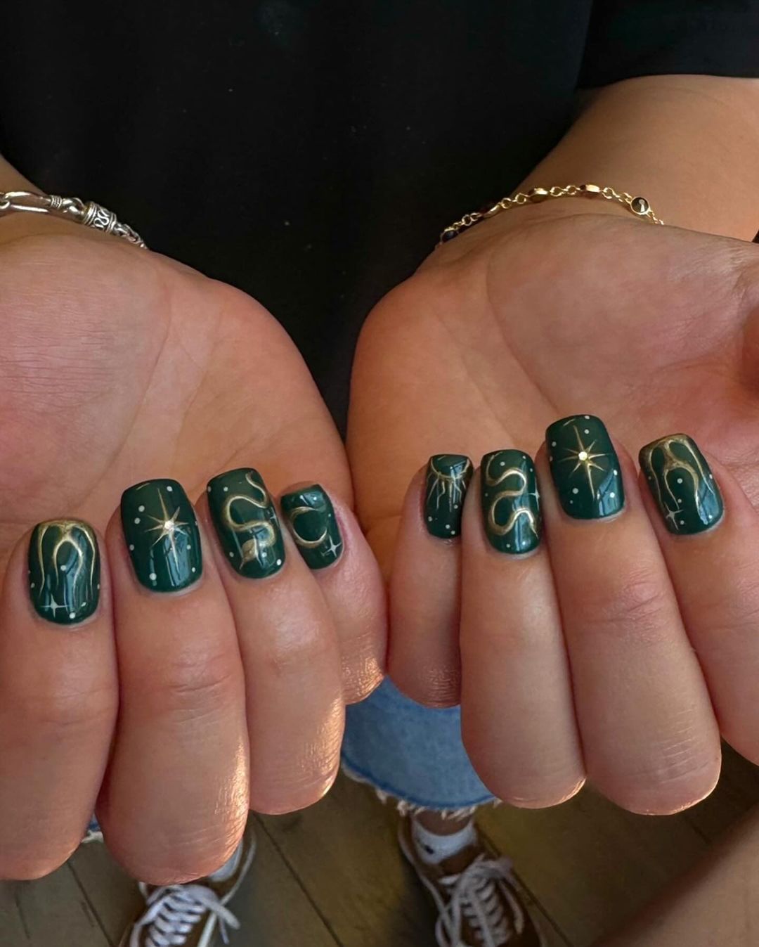 venomous green fall short nails