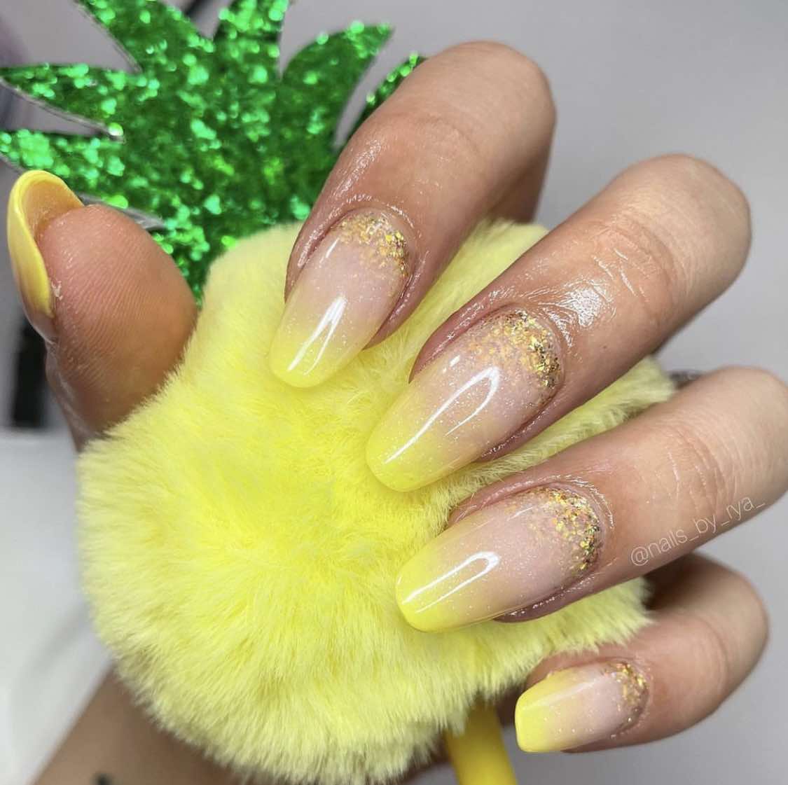 Yellow Round Shaped Glitter Nails