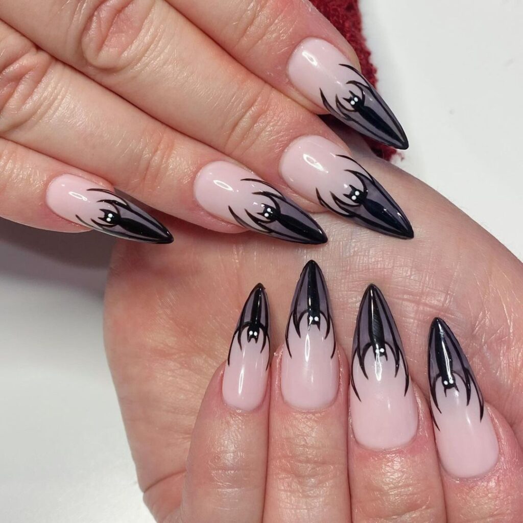 unhas de outubro com tema de morcego