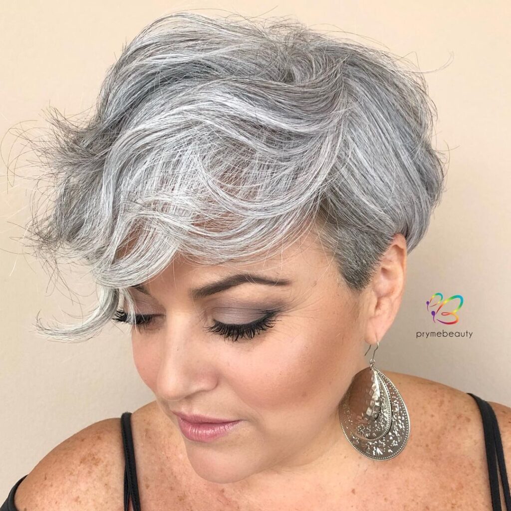 hot mom haircut for gray hair