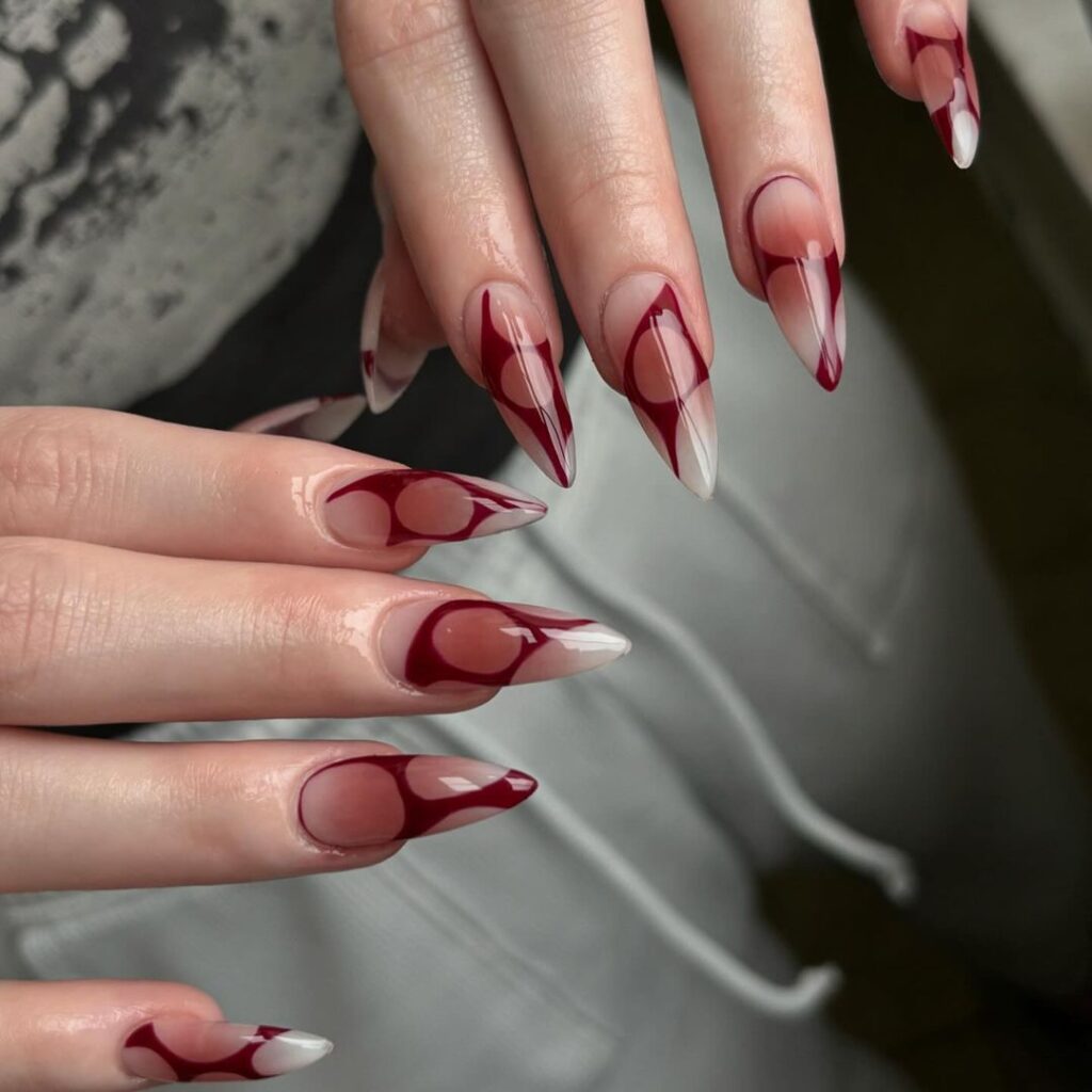 ongles rouges sexy et effrayants