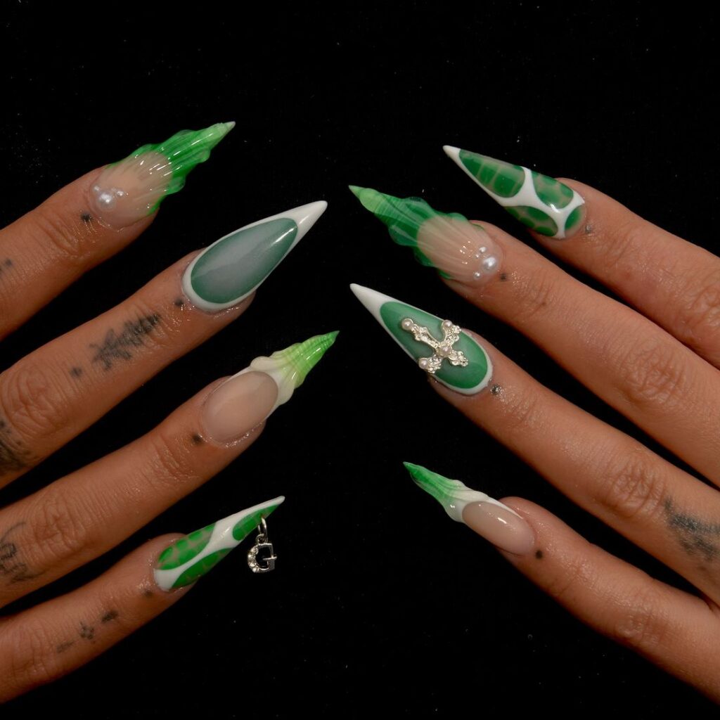 unhas verdes stiletto