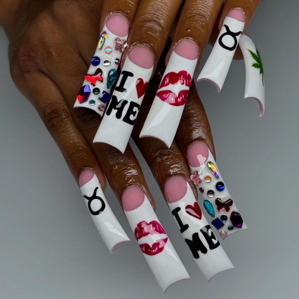 unhas de lixo brancas com estampado