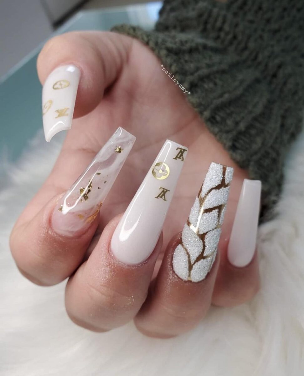 Ongle Louis Vuitton