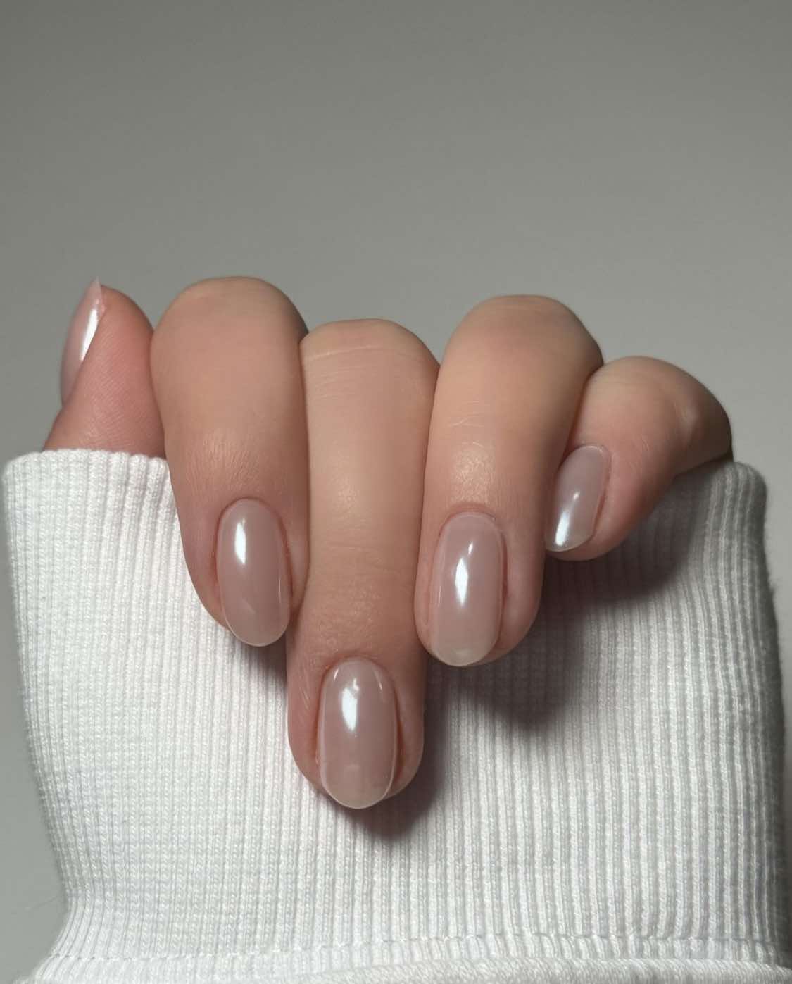 Uñas cortas Chrome Nude de otoño