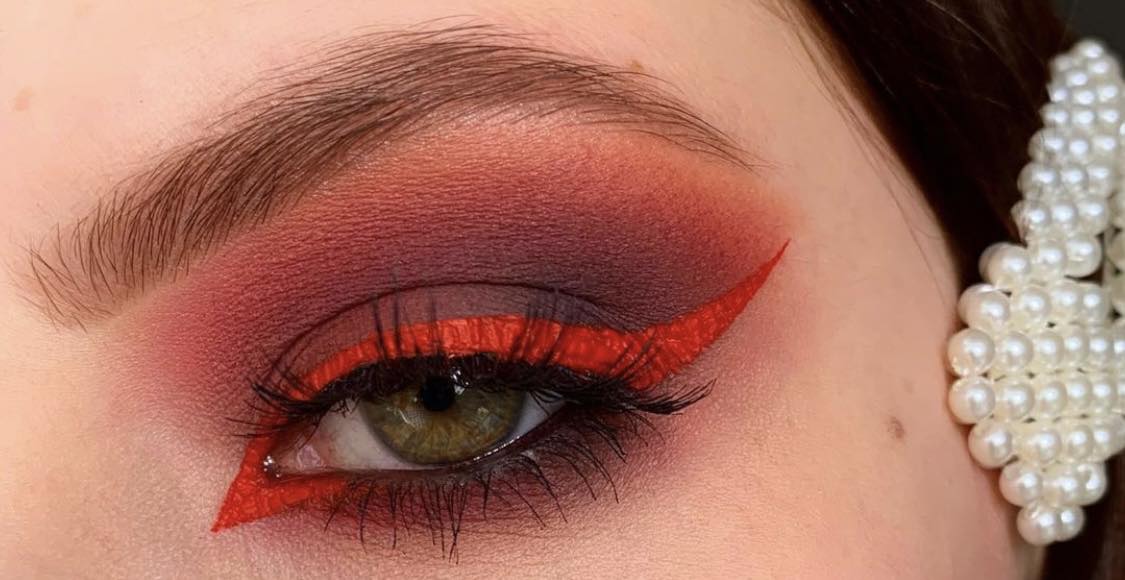 Smokey Eye rosso con eyeliner