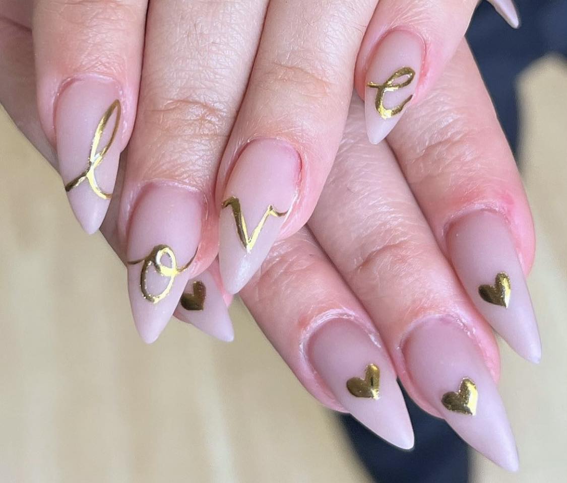 Love Gold Nails