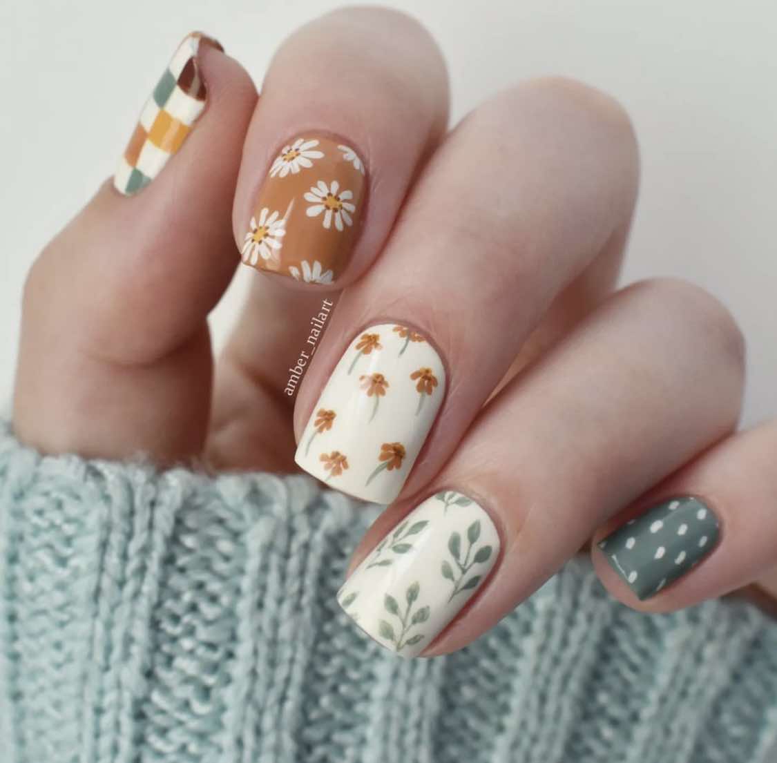 Uñas Boho Floral Blanco Otoño