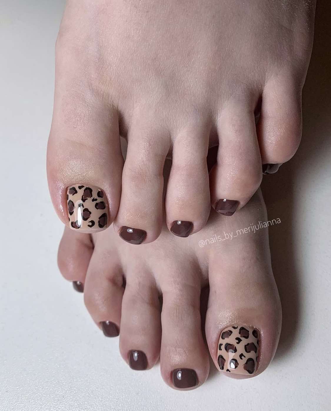 Animal Print Brown Toe Nails