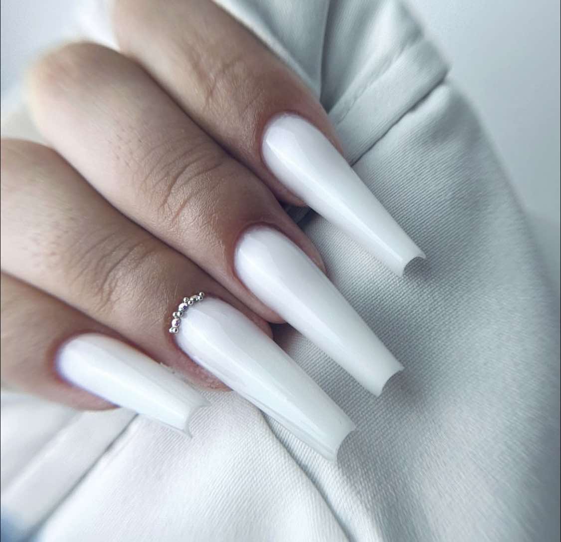 Duck Milky White Fall Nails