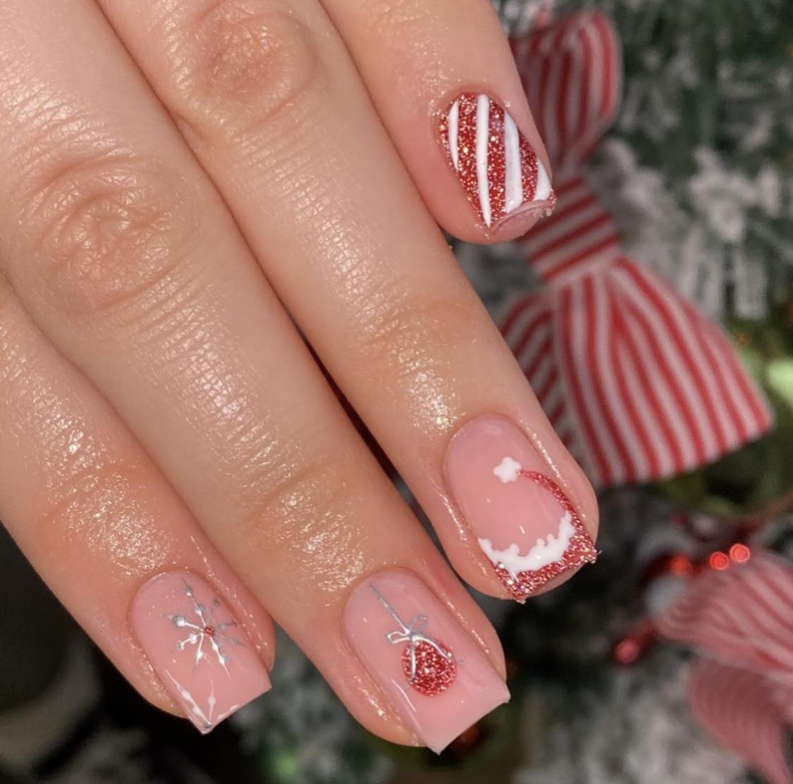 Chapeau du Père Noël Ongles courts de Noël