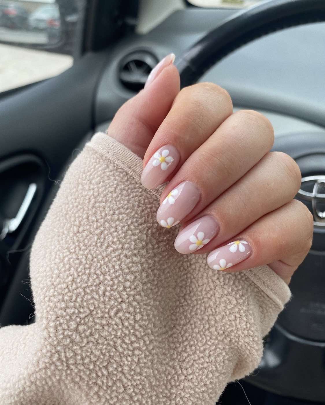 Flower Nude Fall Nails